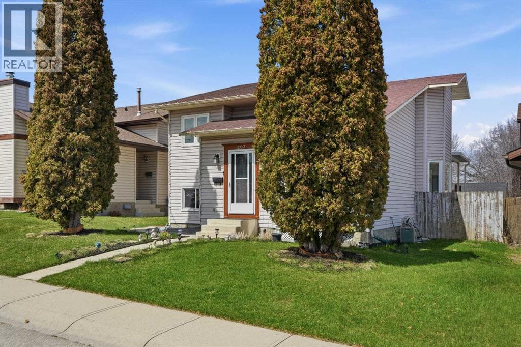 203 Shawglen Road SW — photo 2