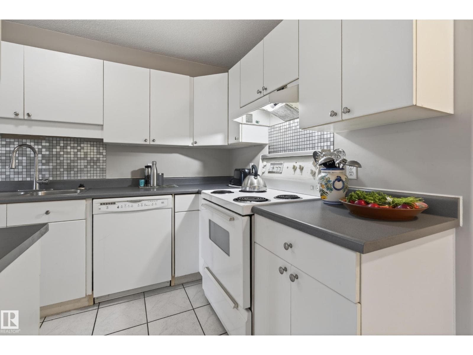 #21 501 YOUVILLE DR E NW — photo 5