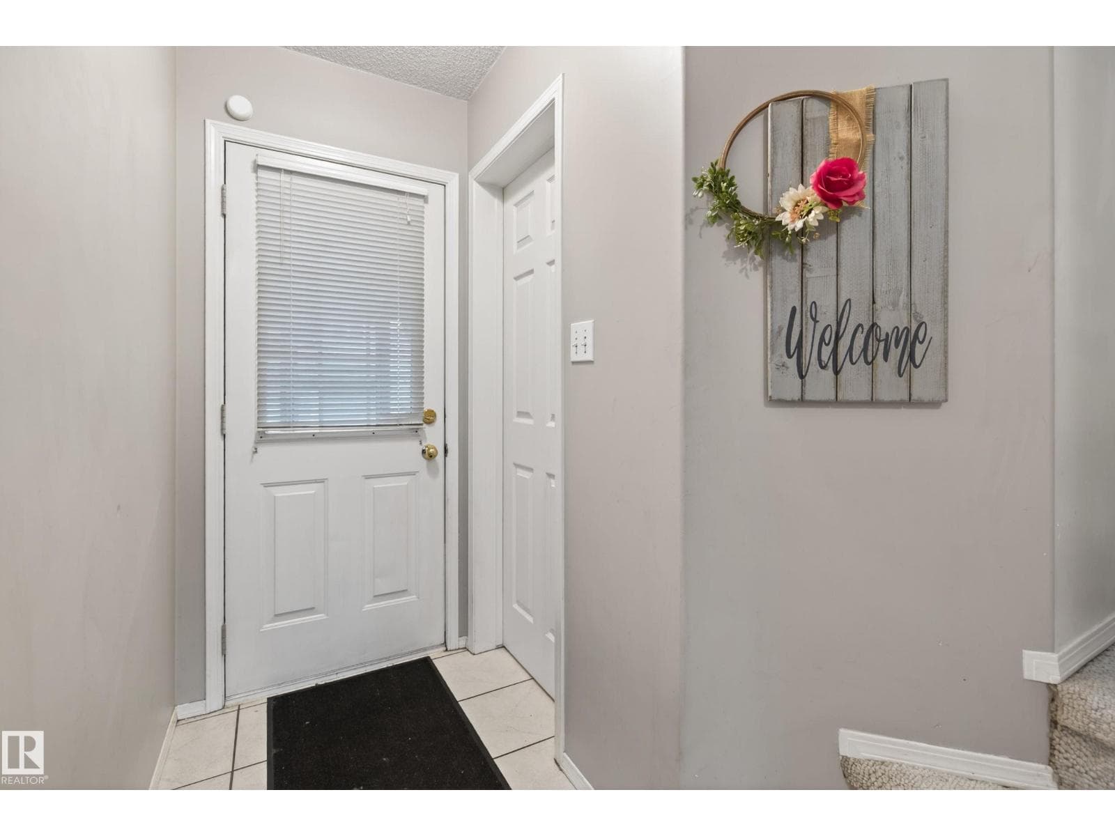 #21 501 YOUVILLE DR E NW — photo 2