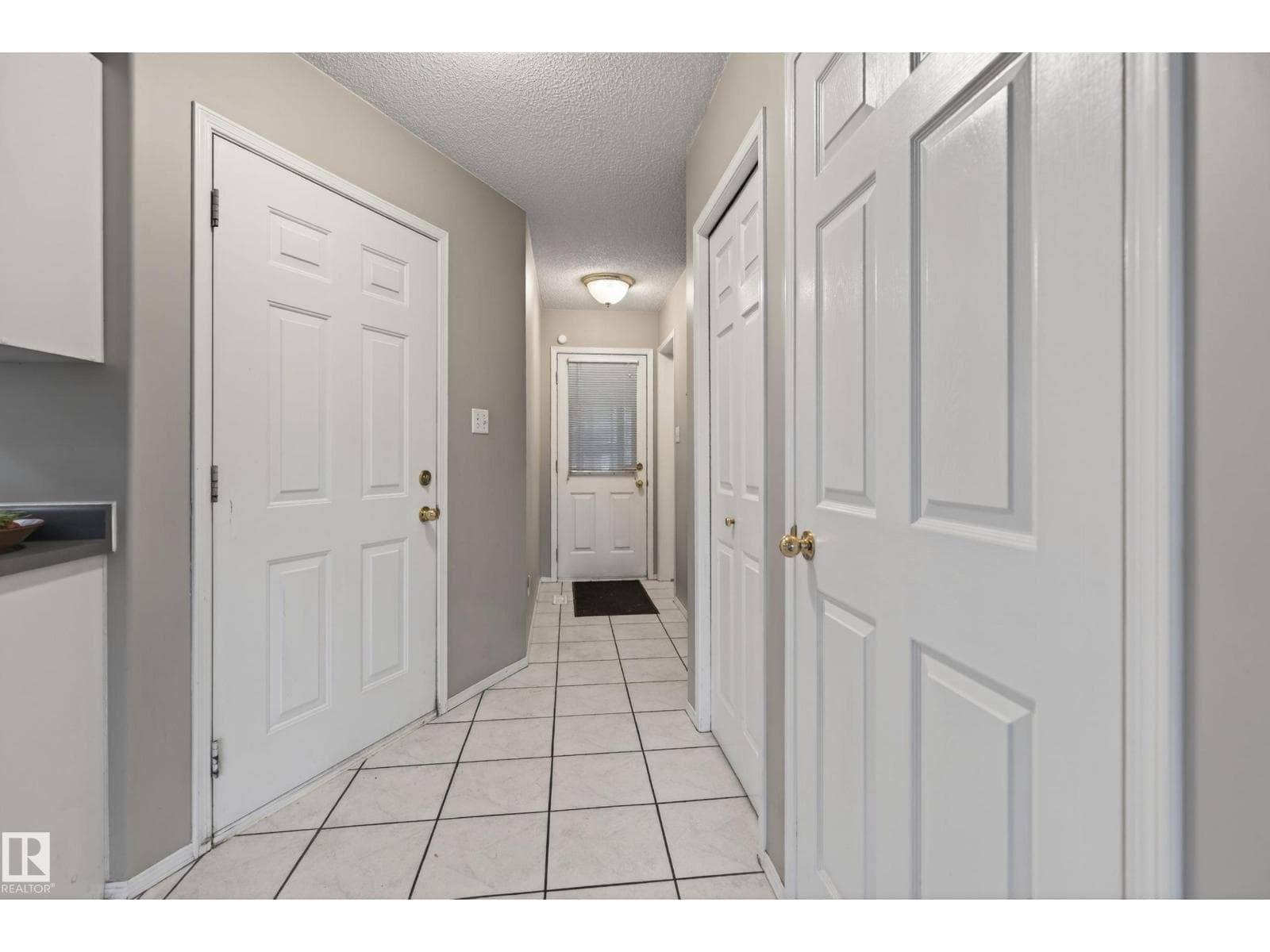 #21 501 YOUVILLE DR E NW — photo 4