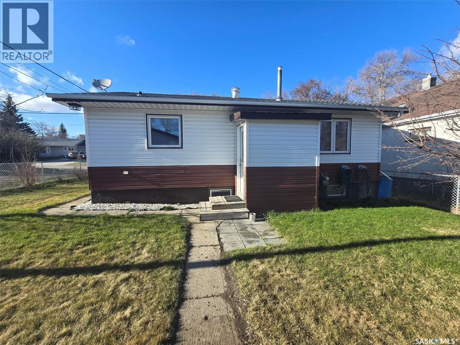 517 Nina STREET — photo 2