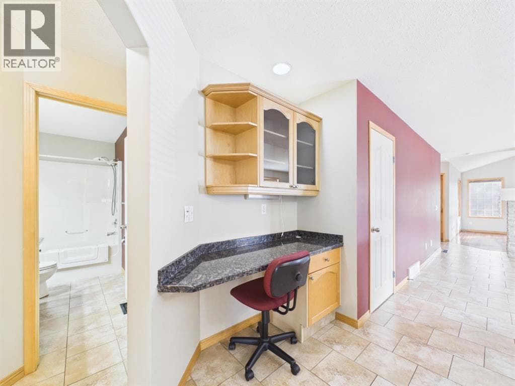 181 Panamount Hill NW — photo 5