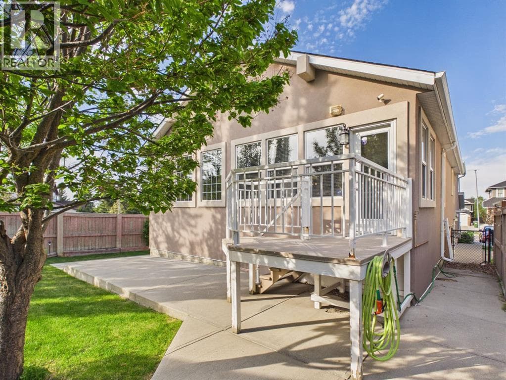 181 Panamount Hill NW — photo 3