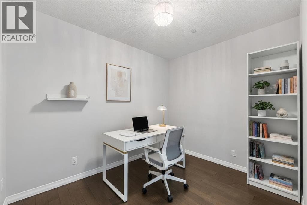 308 Lucas Way NW — photo 4