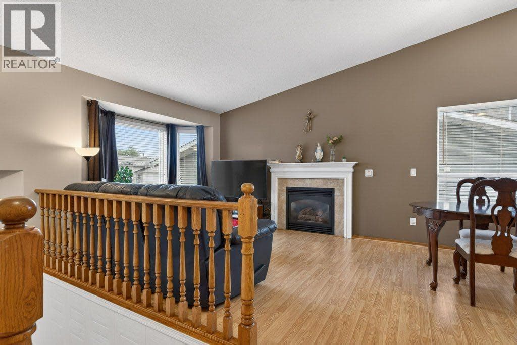 156 Rivercroft Close SE — photo 5
