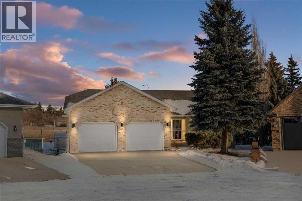 22 Varsity Estates Close NW