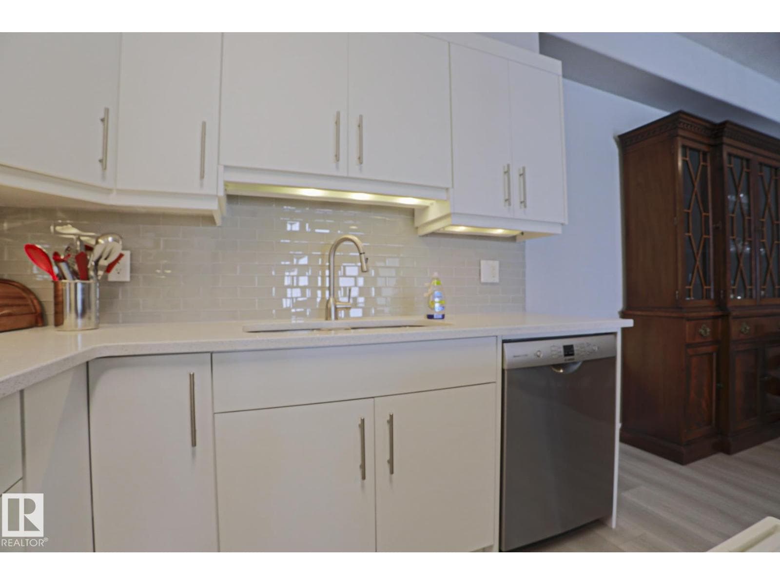 #432 1406 HODGSON WY NW — photo 3