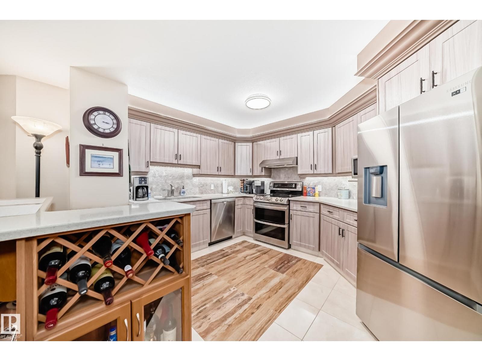 #512 3 PERRON ST