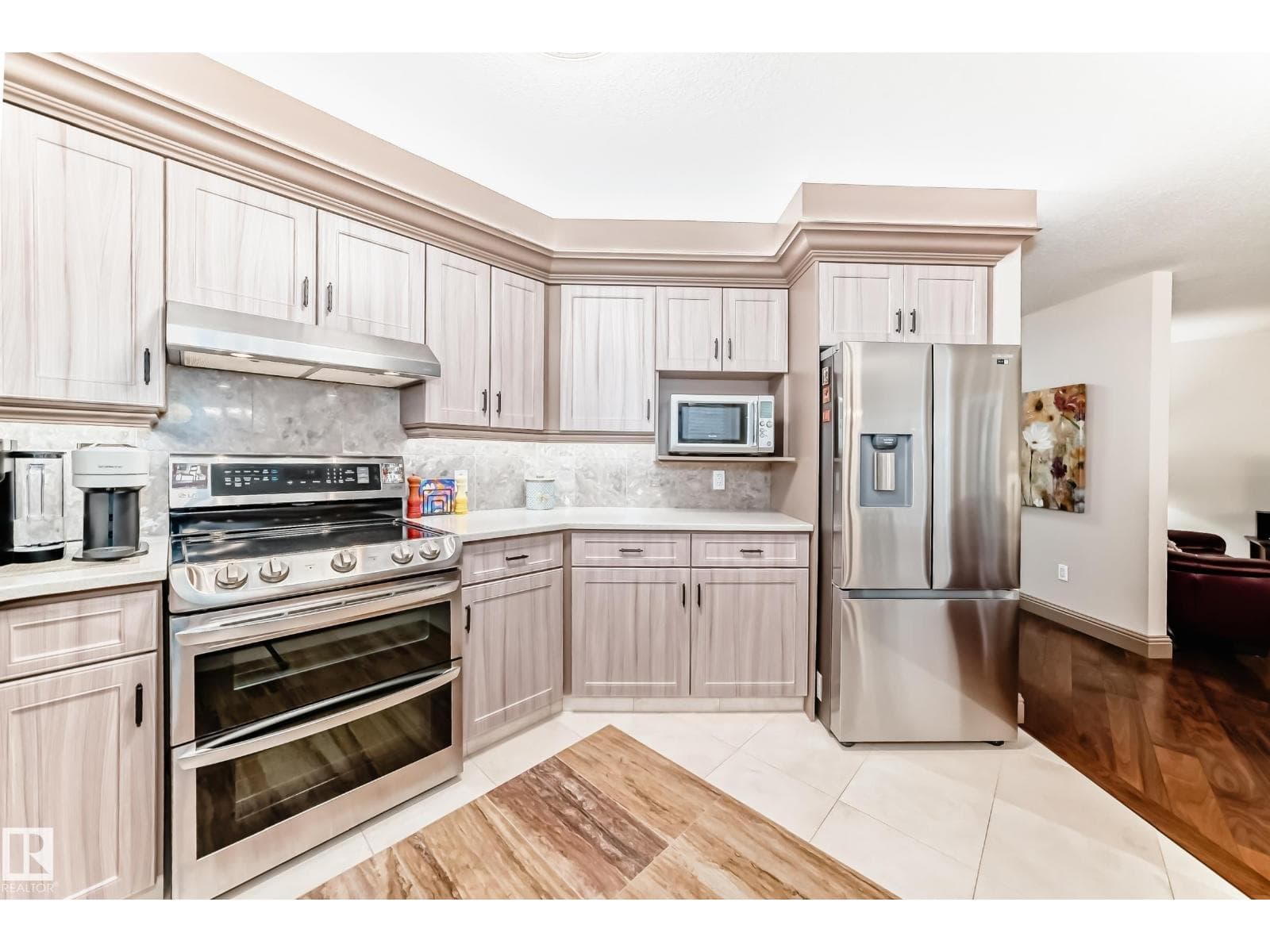 #512 3 PERRON ST — photo 3
