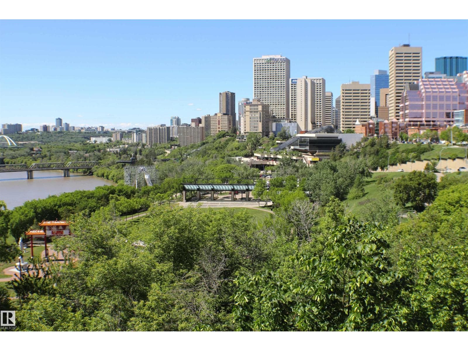 #412 9503 101 AV NW
