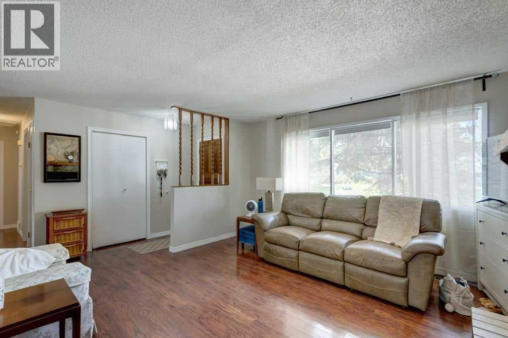 495 Queen Charlotte Road SE — photo 4