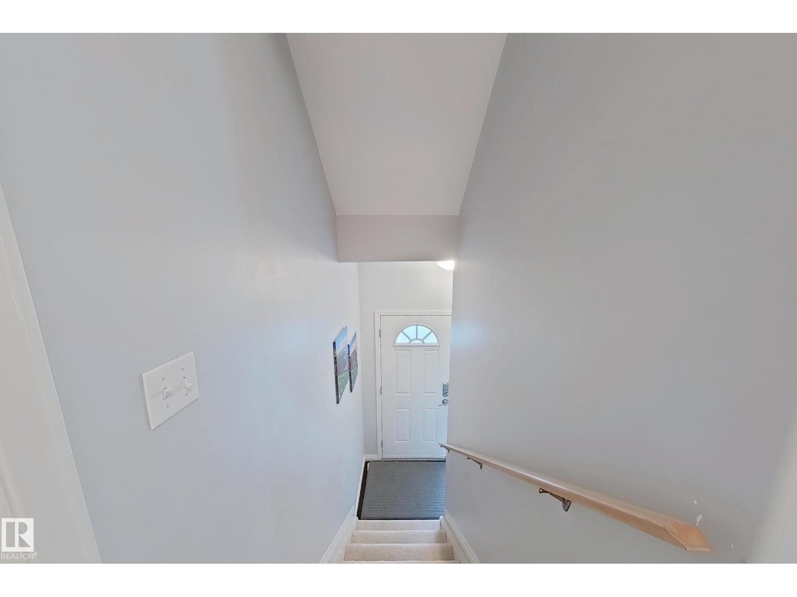 #41 5102 30 AV — photo 5