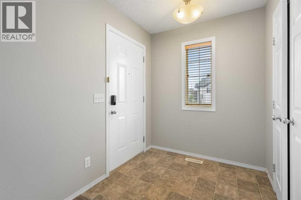 5 Taralake Terrace NE — photo 4