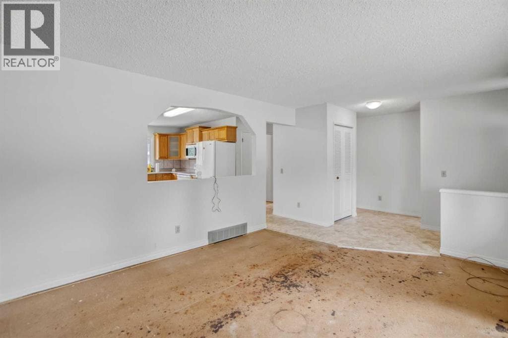 4112 - 13 Avenue NE — photo 5