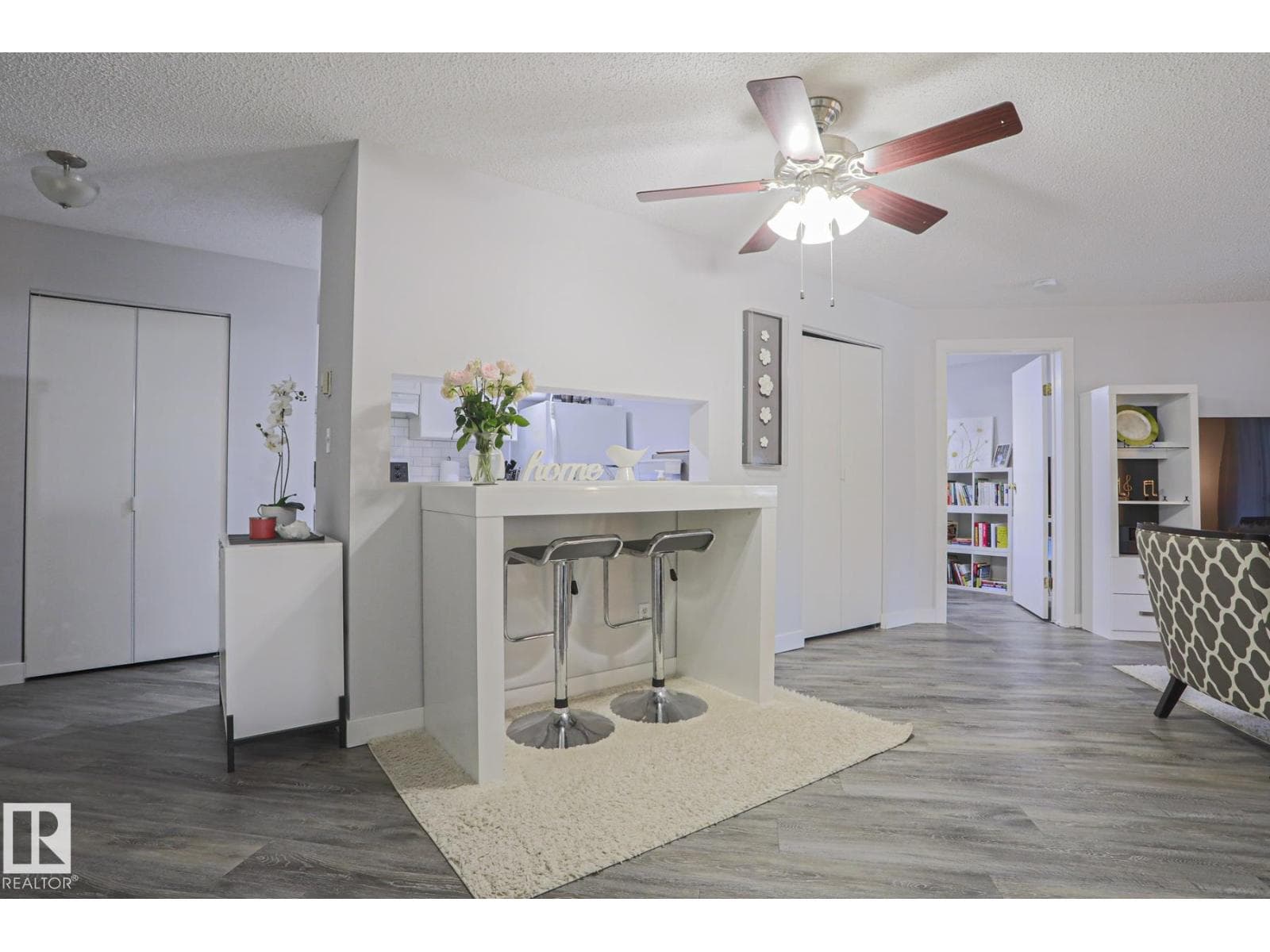 #233 2520 50 ST NW — photo 5