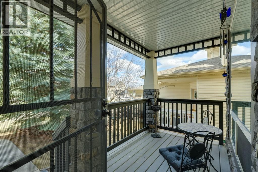 42 Cresthaven Way SW — photo 4