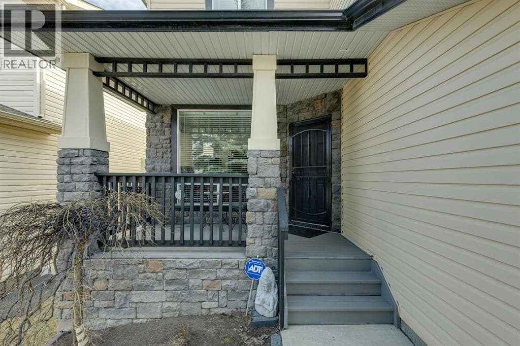 42 Cresthaven Way SW — photo 3