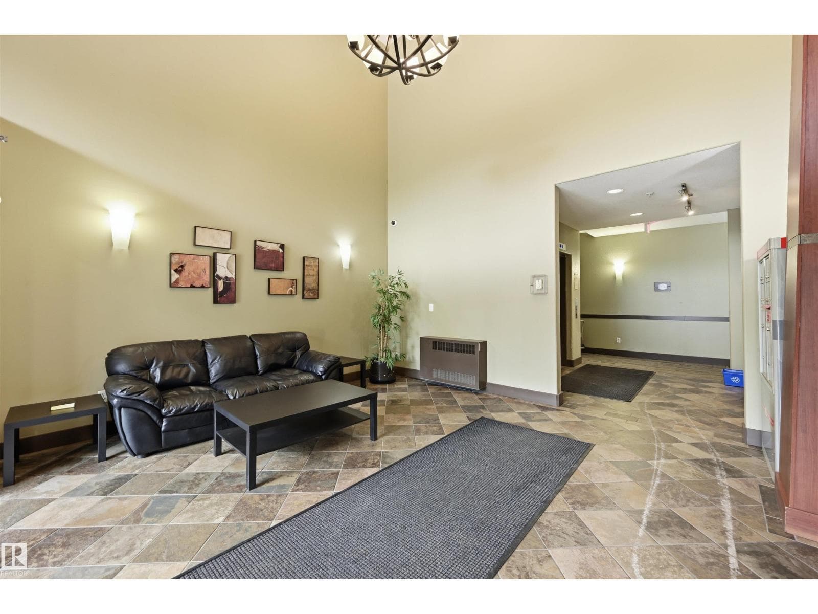 #217 2503 HANNA CR NW — photo 2