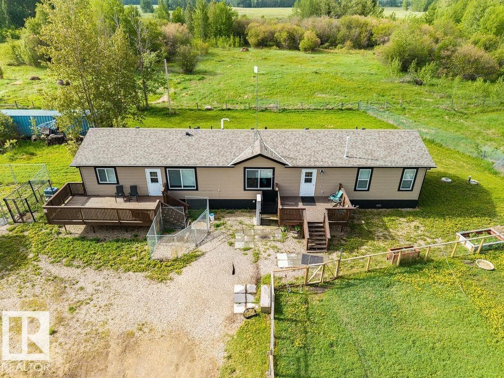 2017 TWP RD 554 — photo 3