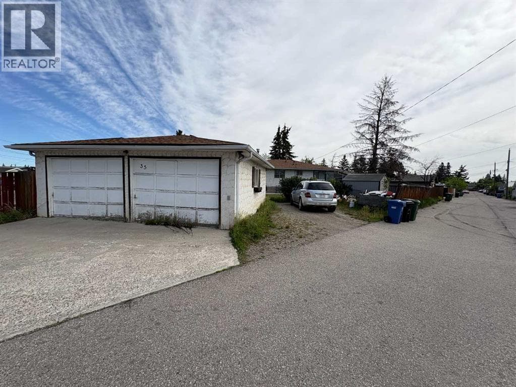 35 Penworth Place SE — photo 3