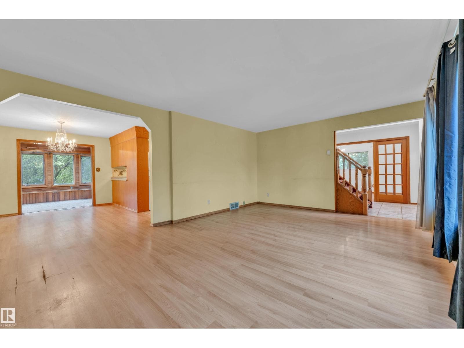 10819 54 AV NW — photo 5
