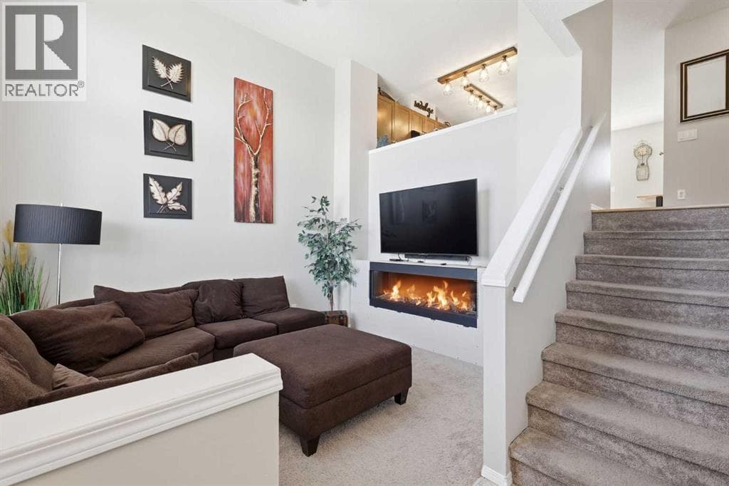 270 Elgin Way SE — photo 5