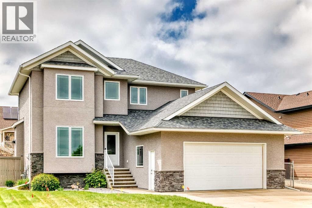 8 Eva Crescent