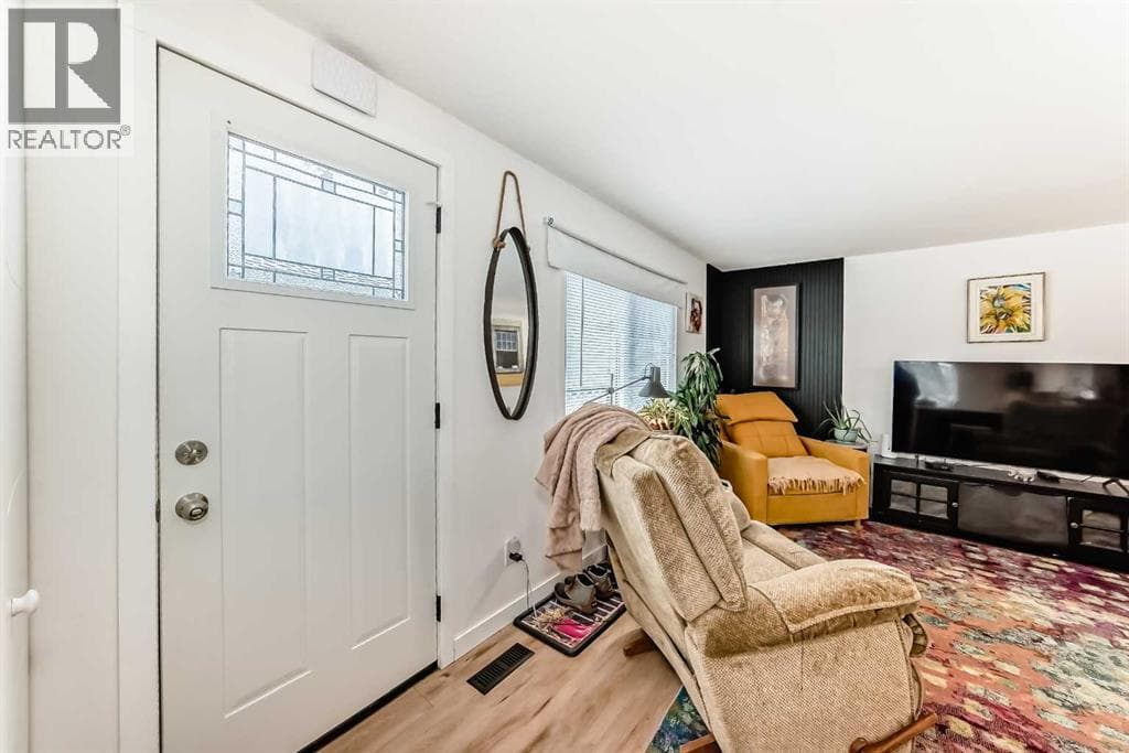 189, 99 Arbour Lake Road NW — photo 3