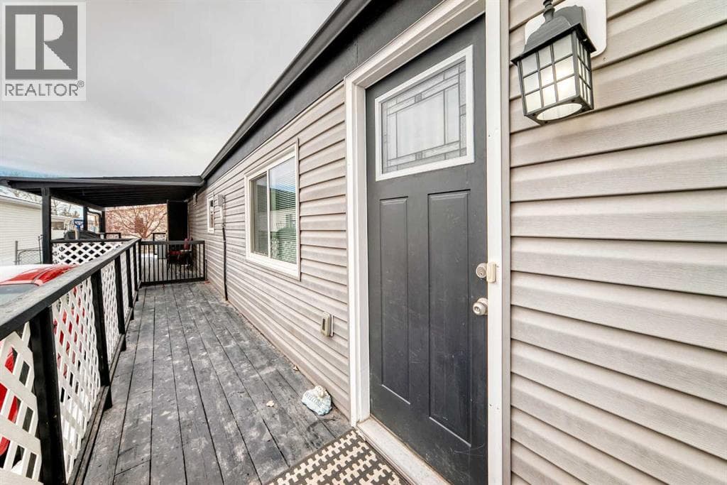 189, 99 Arbour Lake Road NW — photo 2