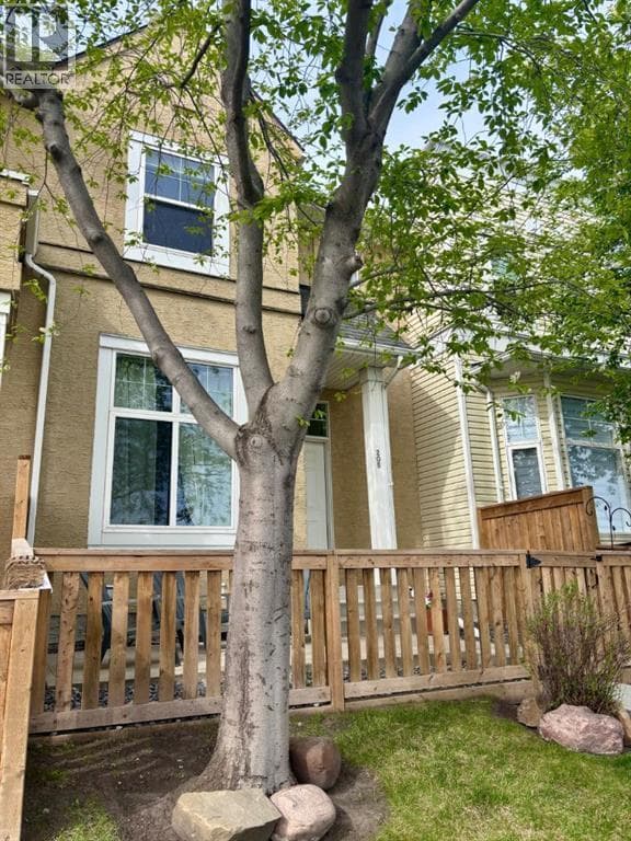 205 Mckenzie Towne Gate SE — photo 2