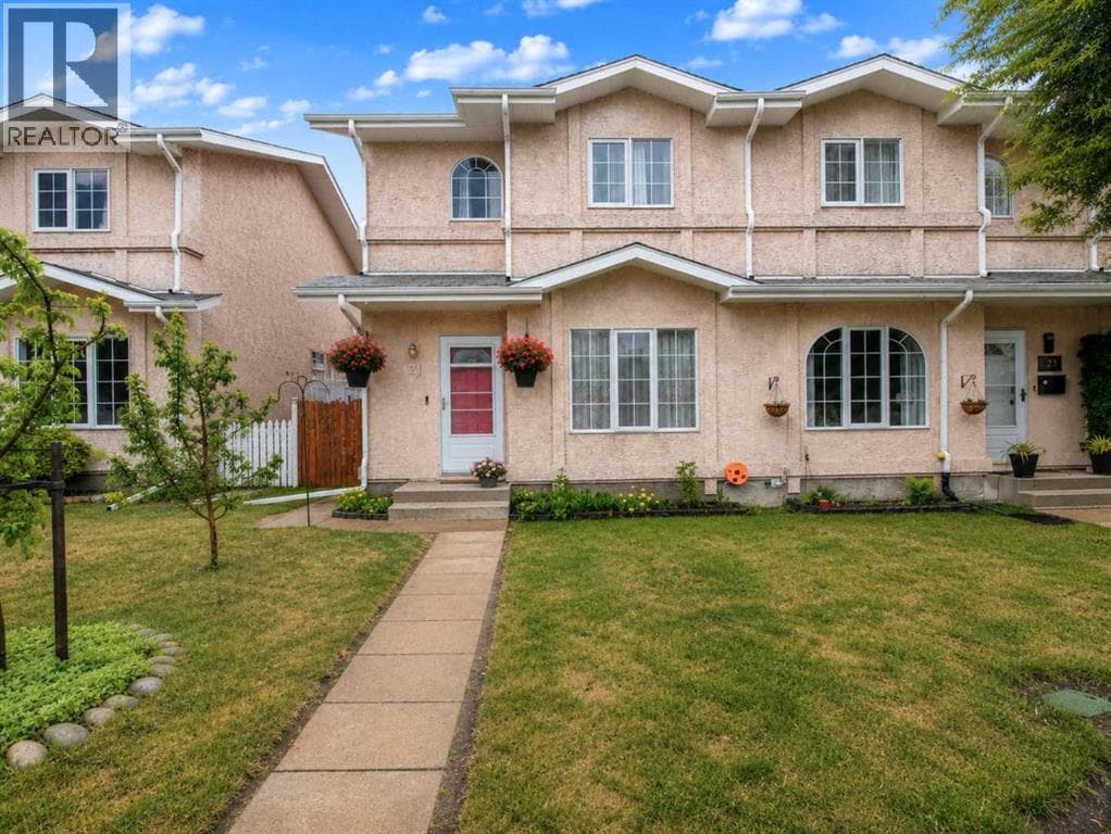21 Dixon Crescent — photo 2
