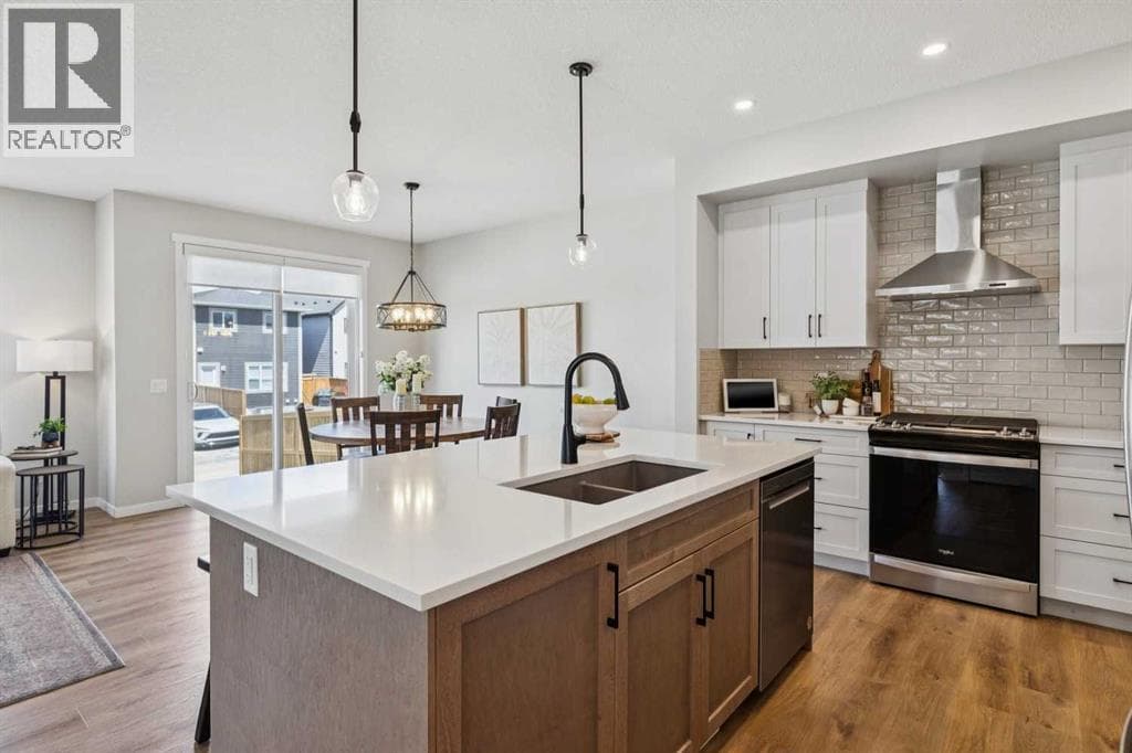 437 Magnolia Way SE — photo 3