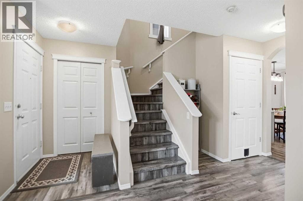 46 Saddlemont Way NE — photo 4