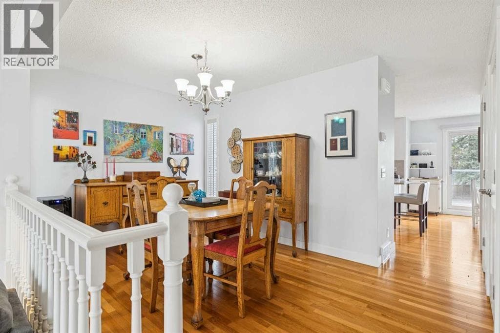 20 Stradwick Rise SW — photo 3
