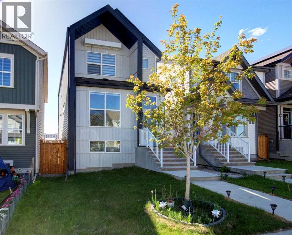 49 Heirloom Crescent SE — photo 2