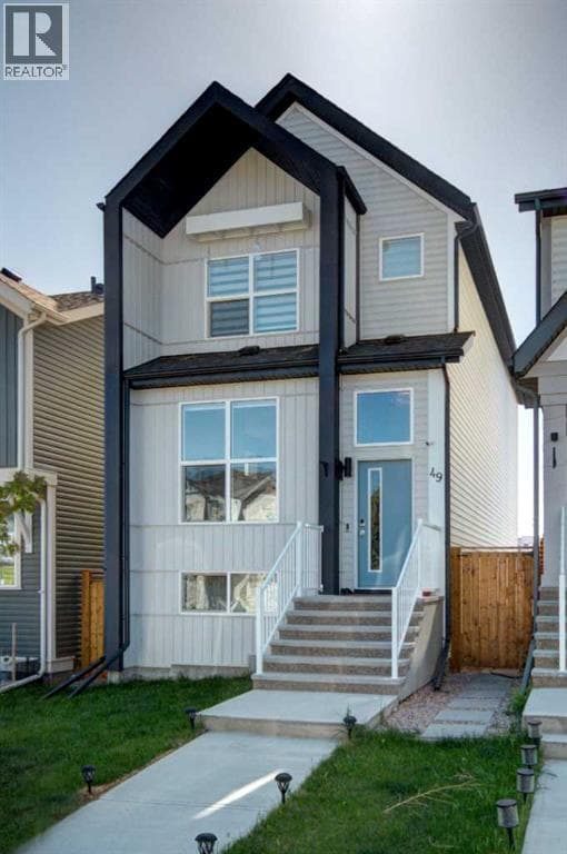 49 Heirloom Crescent SE