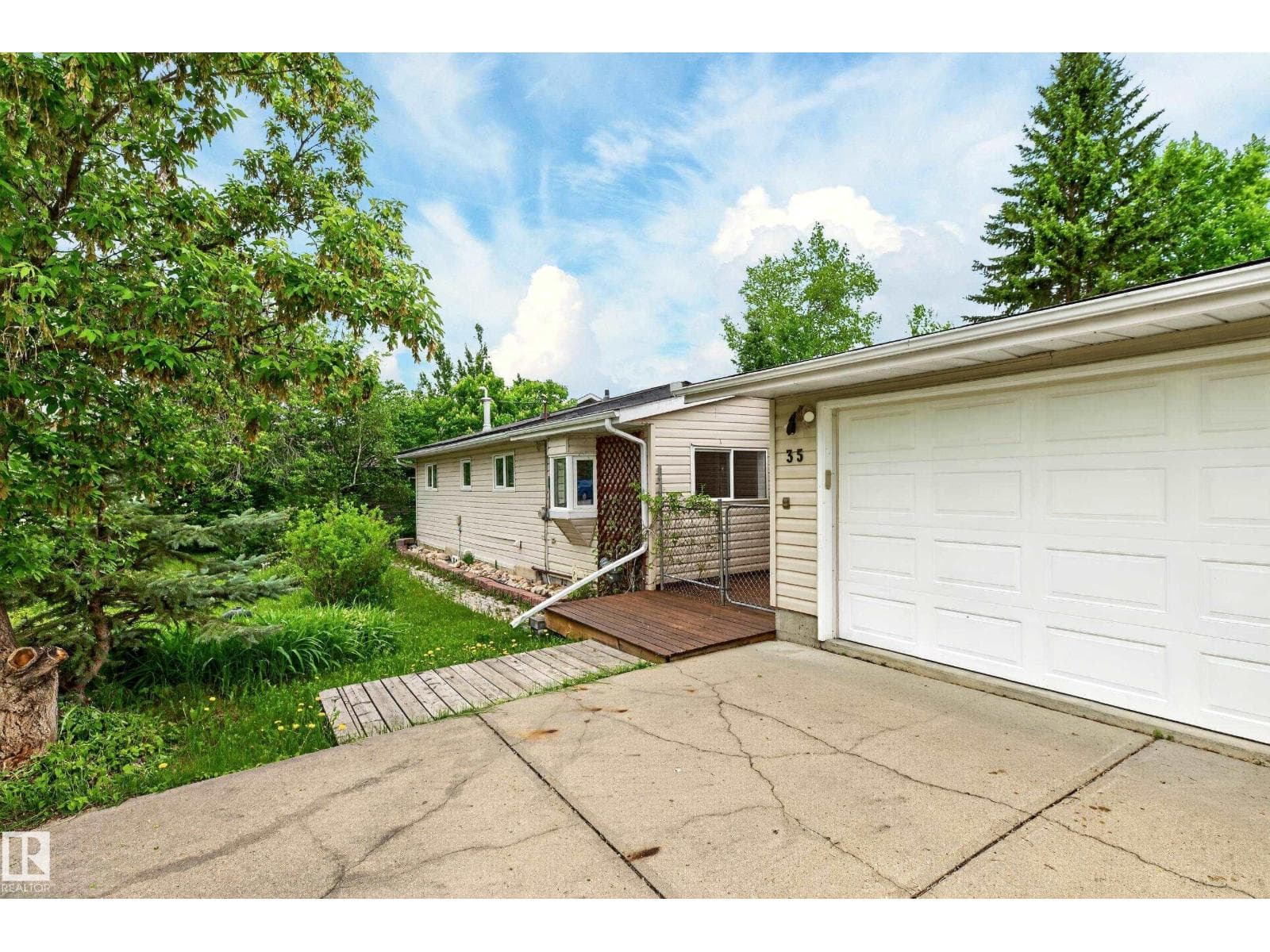 #35 51263 Rg Rd 204 — photo 2