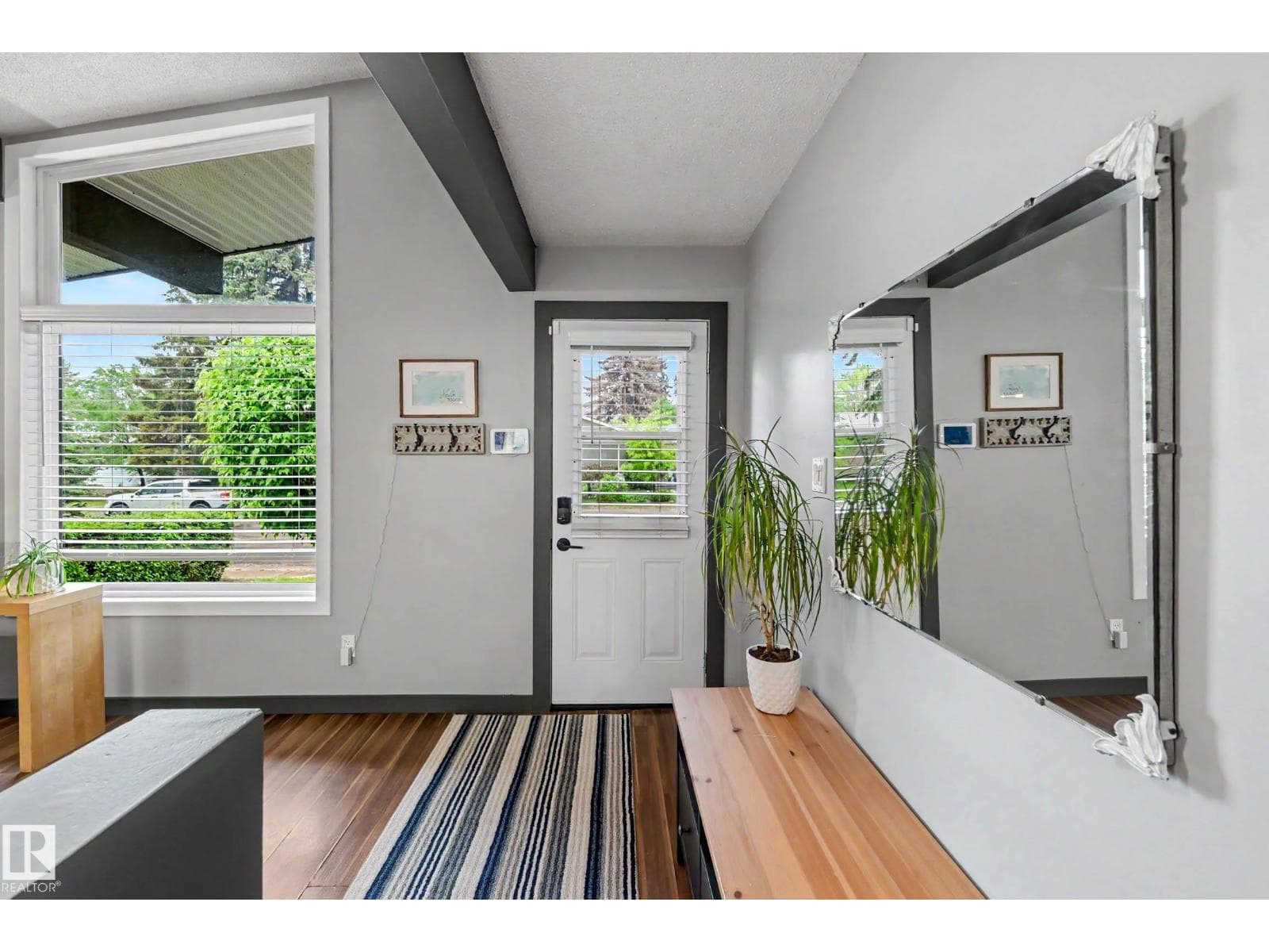 12115 40 AV NW NW — photo 2