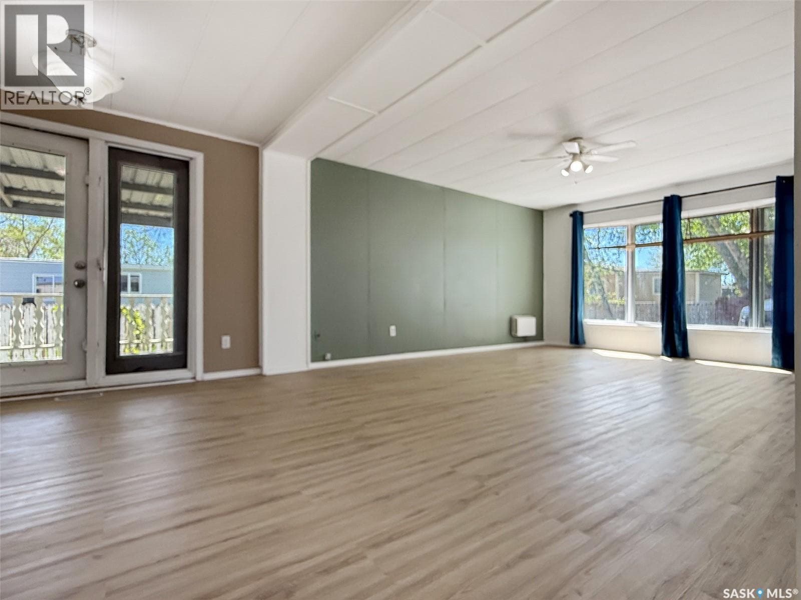 10 Prairie Sun COURT — photo 4
