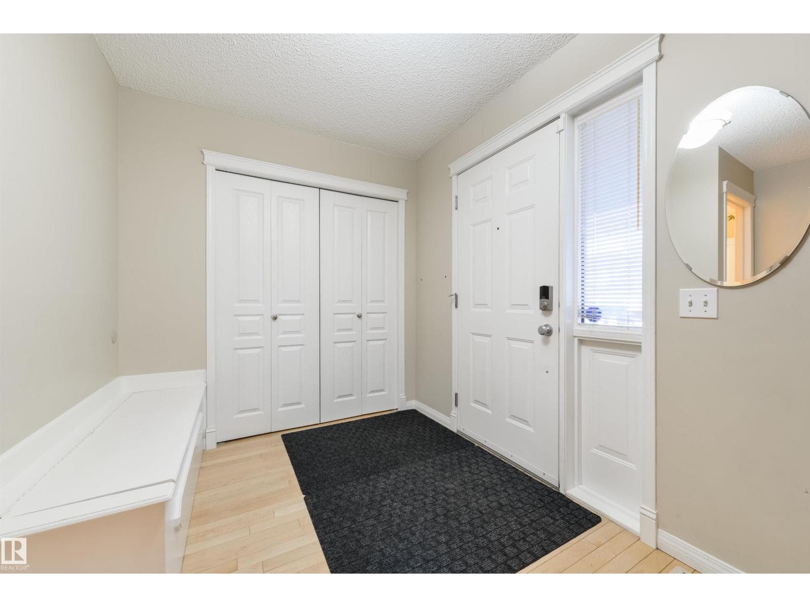 1215 ORMSBY LN NW — photo 4