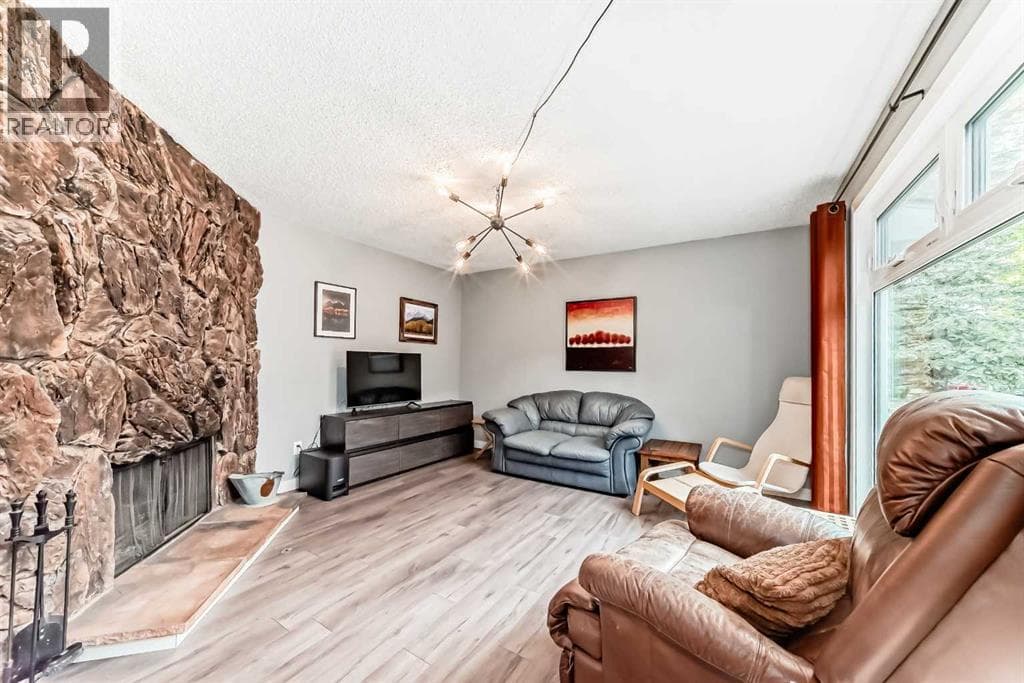 6739 Coach Hill Road SW — photo 5