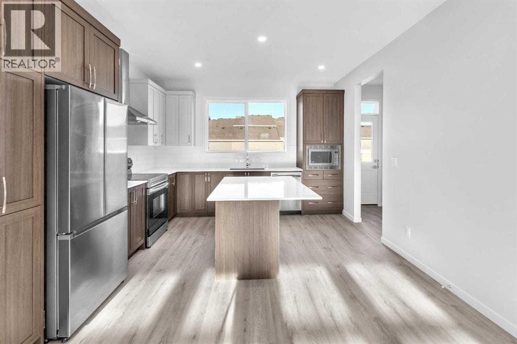 20 Iris Crescent — photo 3