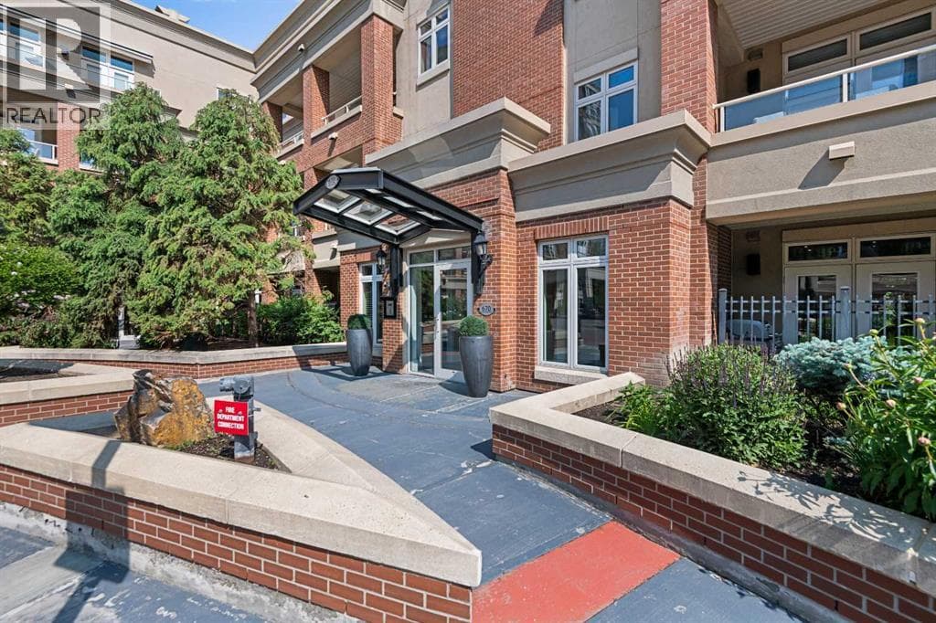 105, 670 PRINCETON Way SW — photo 3