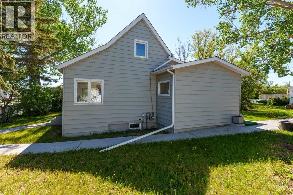 235 3 Street — photo 4