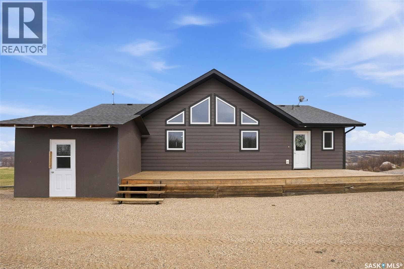Moen Acreage — photo 2
