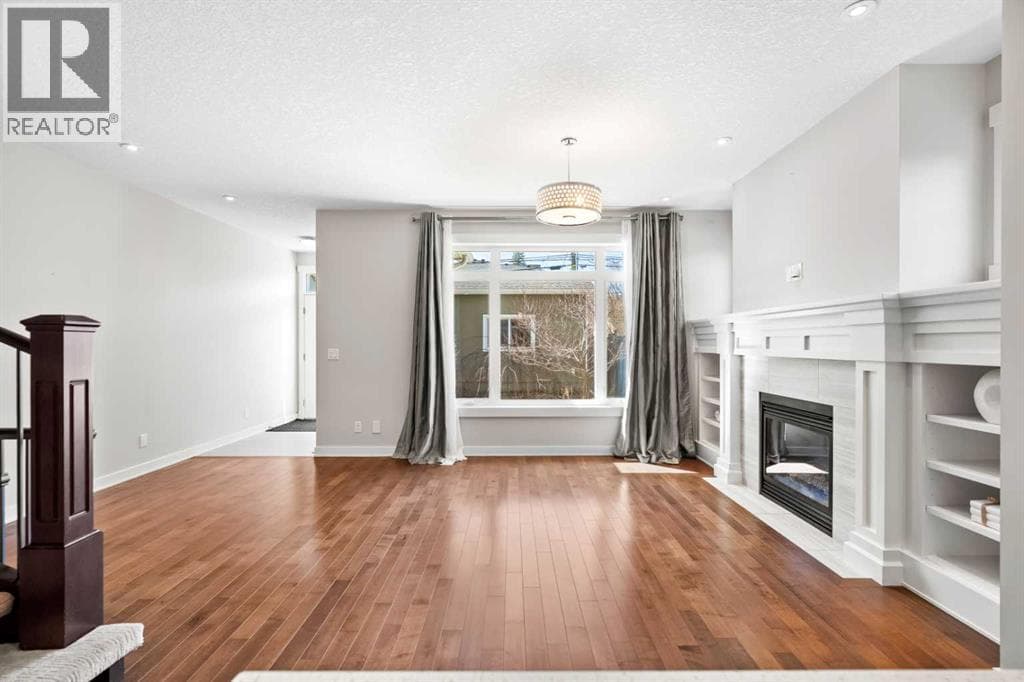 2427 22A Street NW — photo 4