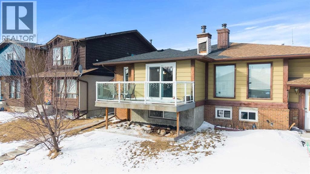 58 Templeson Crescent NE — photo 3