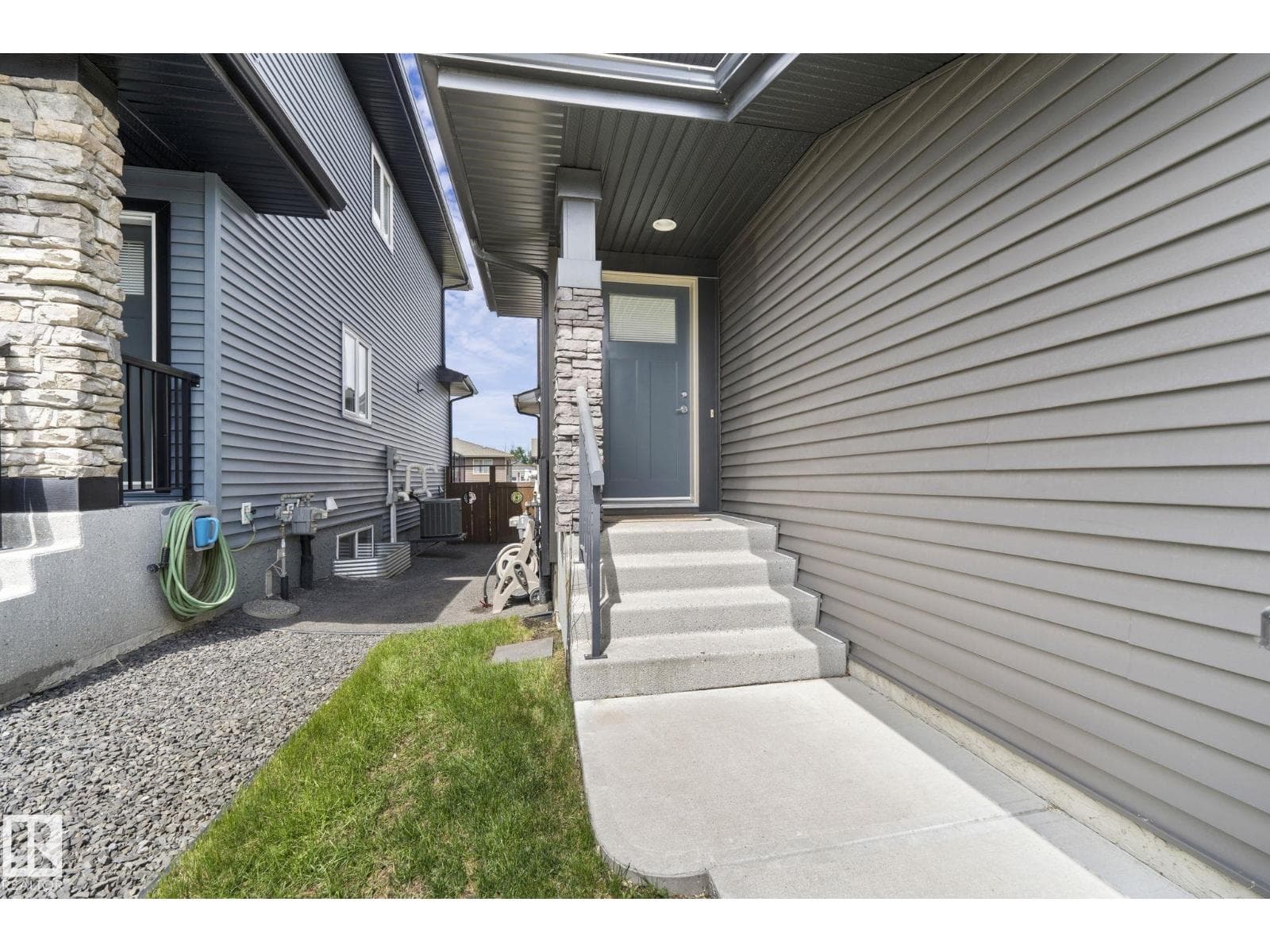 50 VANDERBILT CM — photo 3