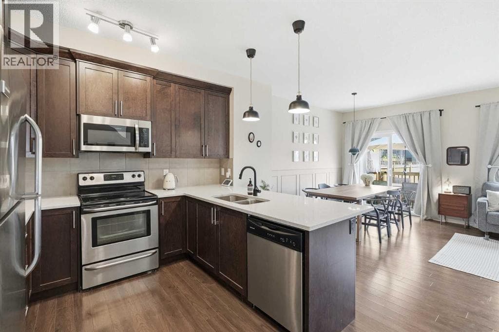 425 Carringvue Avenue NW — photo 4