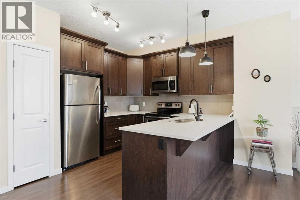 425 Carringvue Avenue NW — photo 5